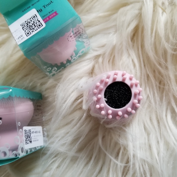 Kawaii make up Cleansing face brush exfoliation tool. - Picture 6 of 7